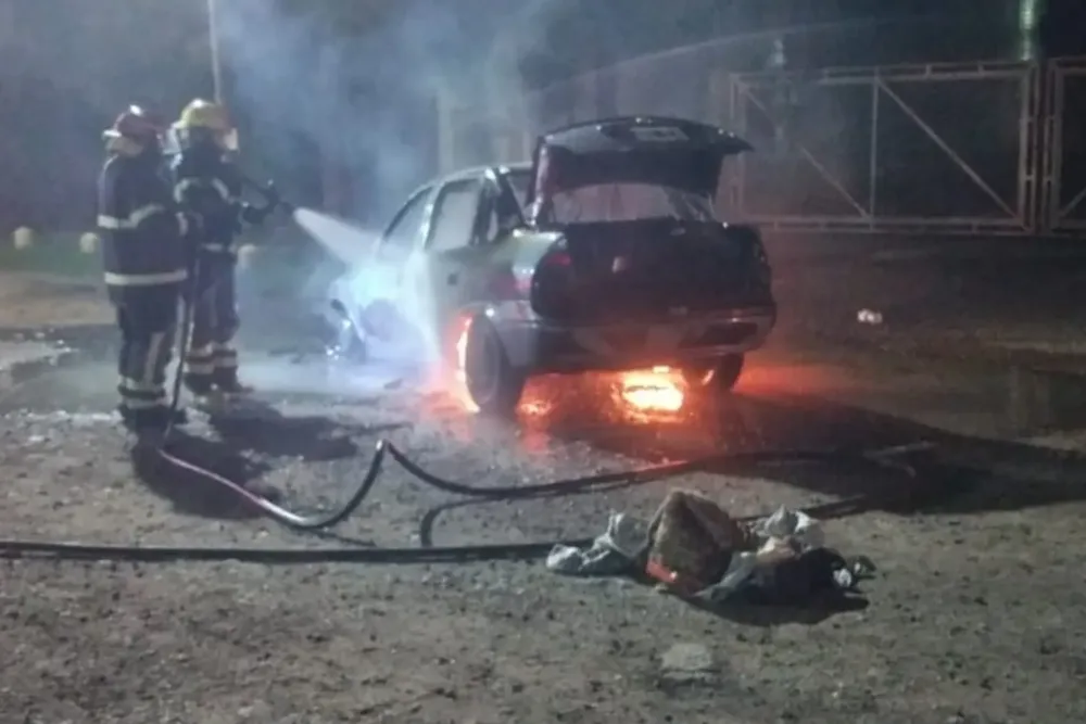 Incendio Chevrolet Corsa Aldao