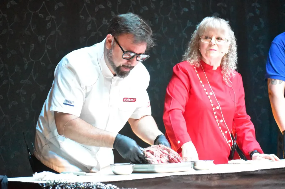 8a23c020-b769-4414-89ff-ba001a58d177