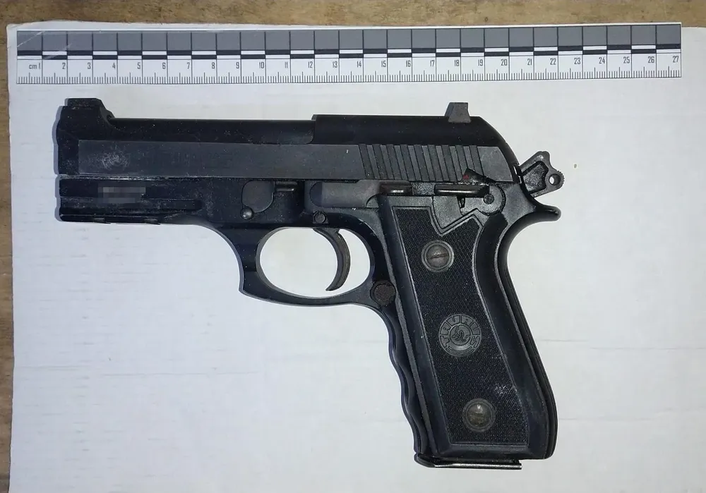 Dosis de cocaína y una arma de fuego en Rosario (3)