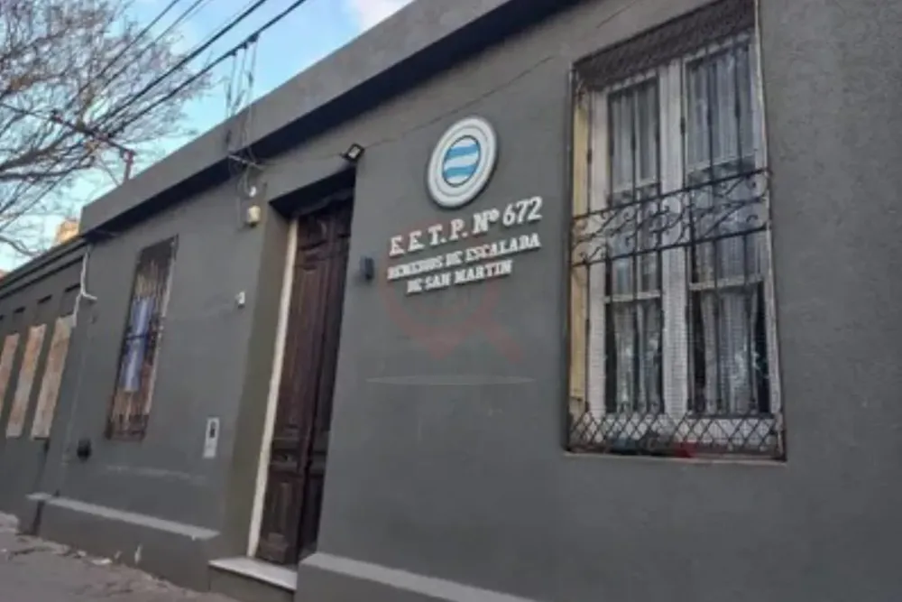 escuela tecnica 672