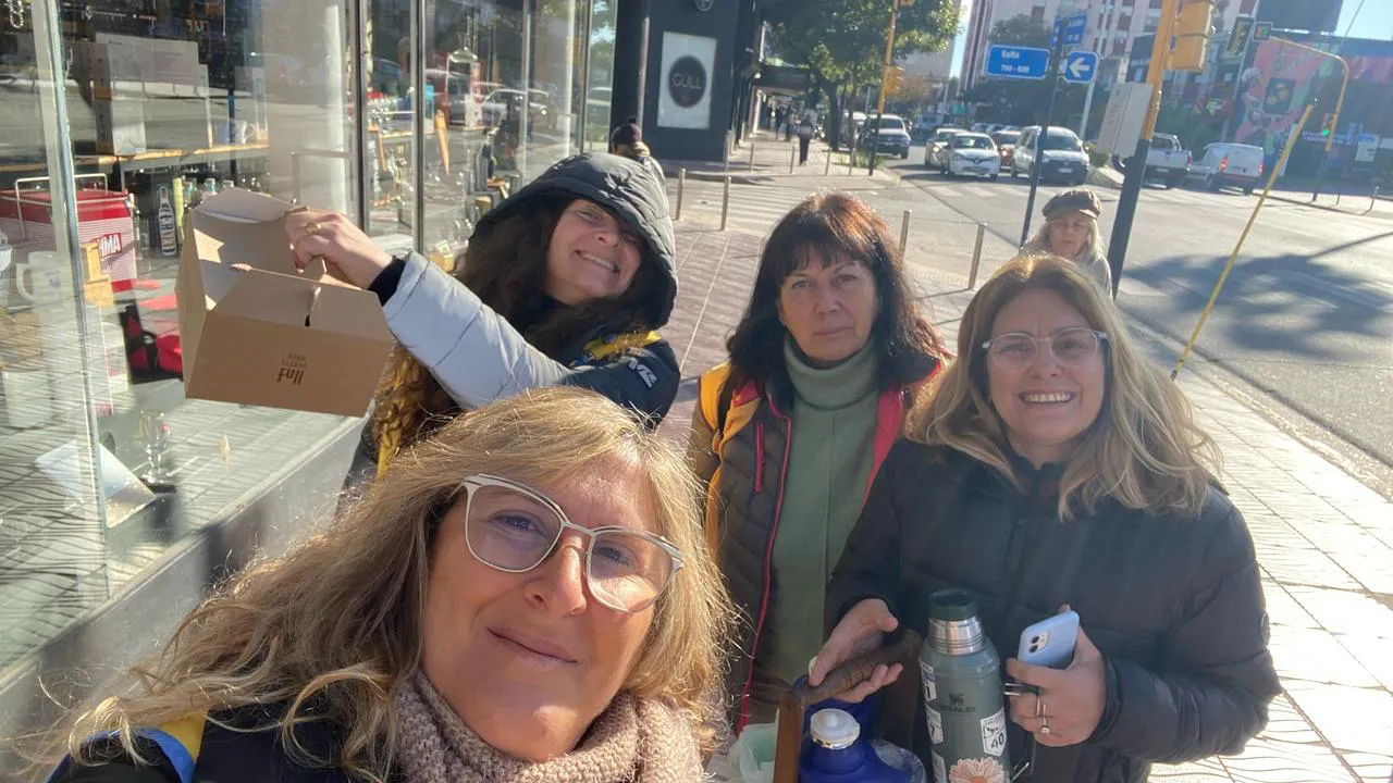 Mara, Lorena, Luciana y Analia integrantes del Club Leones de la ciudad