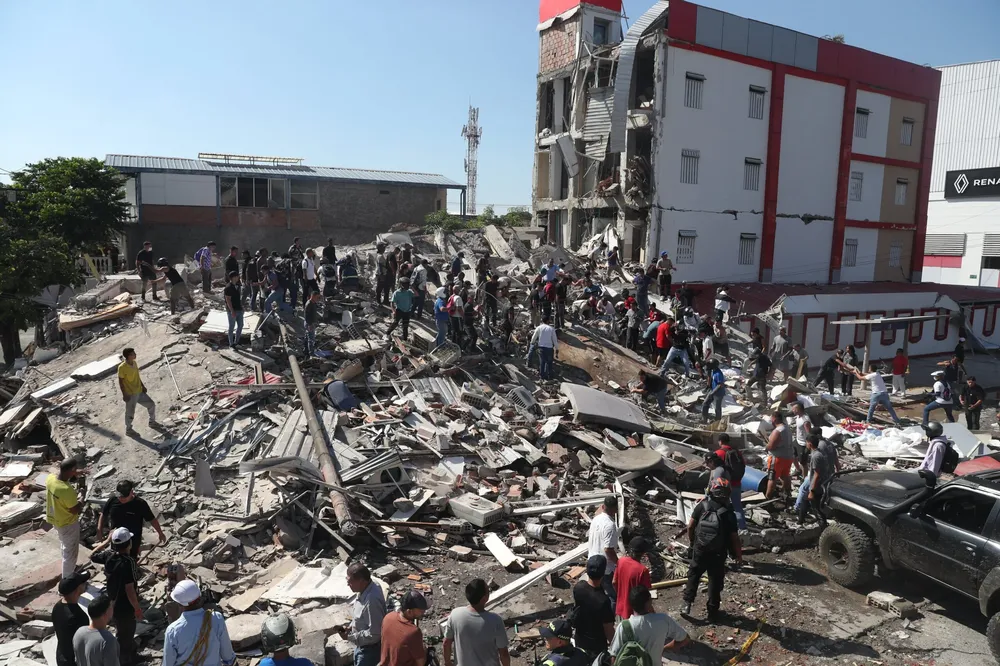 Terremoto de magnitud 7.4 sacude Colombia
