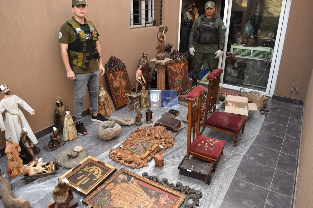 SANTA FE - OBRAS DE ARTE PIEZAS ARQUEOLOGICAS-02