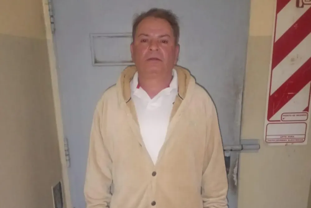 WhatsApp Image 2025-12-03 at 18.32.03 (1)