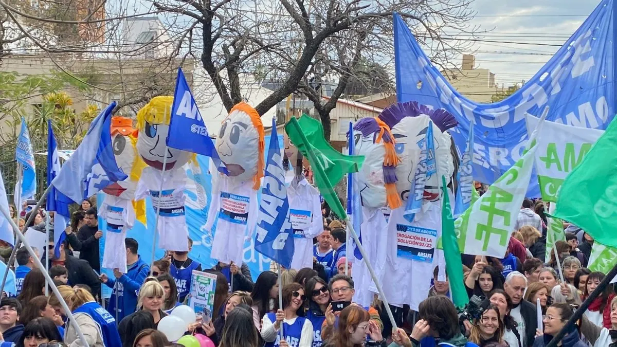 paro-docente-movilizacion-amsafe-sadop-02-08-22-002jpg